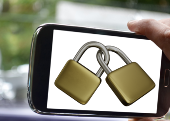 Serasa é investigada por bloquear celular de clientes devedores.