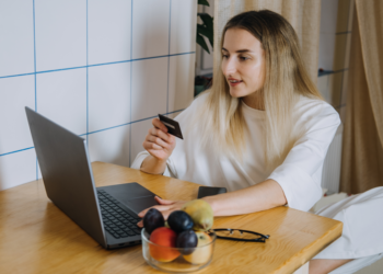 Carta di Credito YOU: Approvazione immediata senza necessità di dimostrare il reddito.