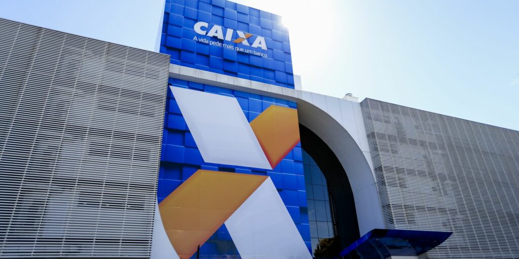 caixa-anuncia-programa-com-auxilio-de-1-mil